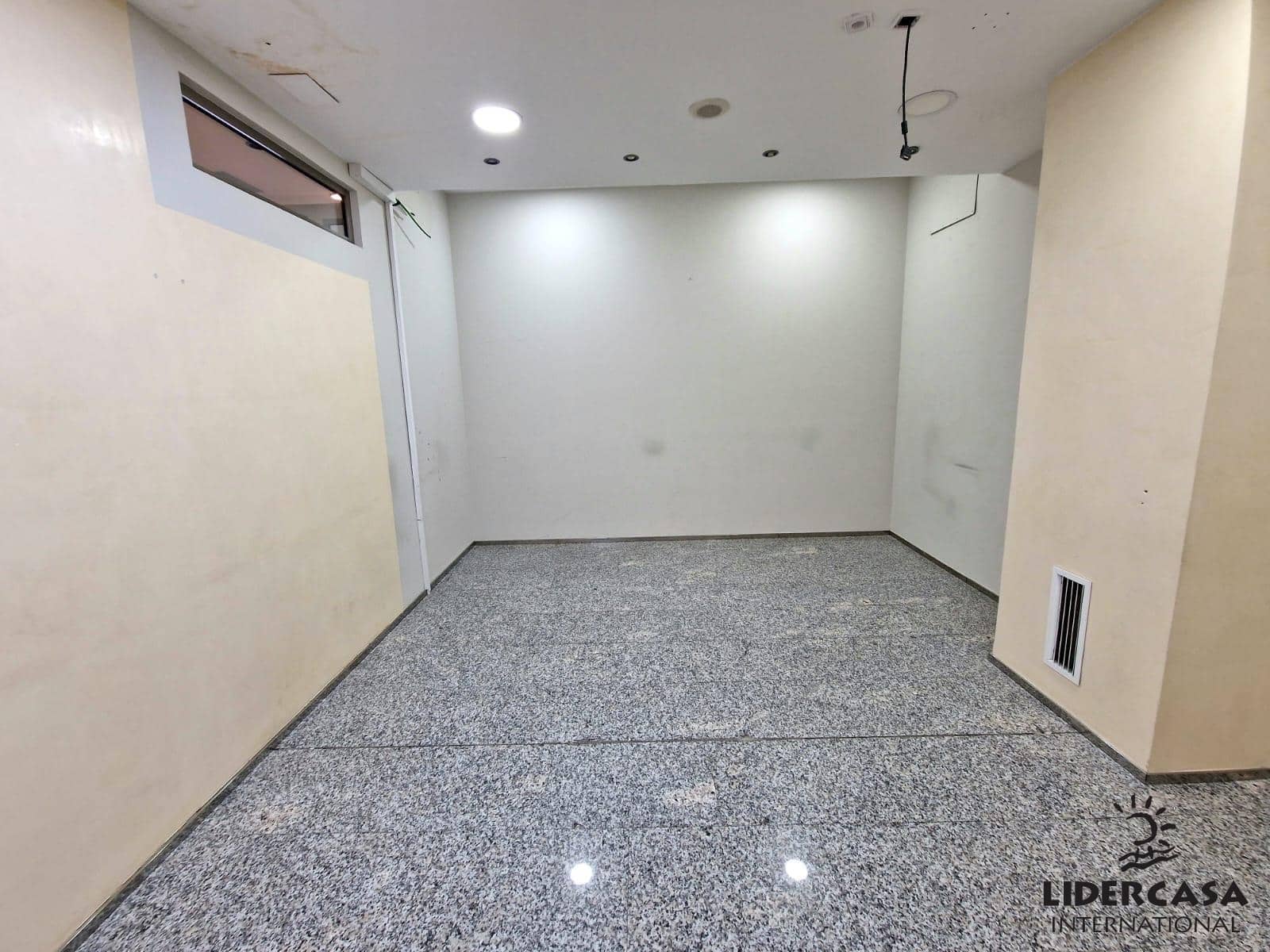 6 chambre Local Commercial à vendre à Murcie ville - 400 000 € (Ref: 9450748)