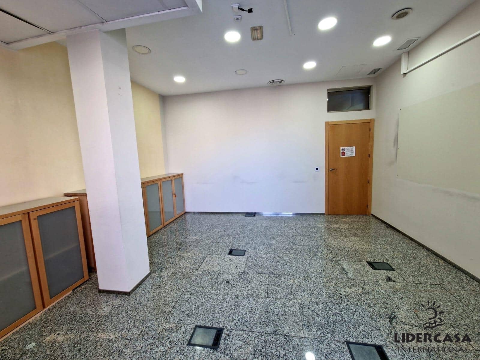 6 chambre Local Commercial à vendre à Murcie ville - 400 000 € (Ref: 9450748)