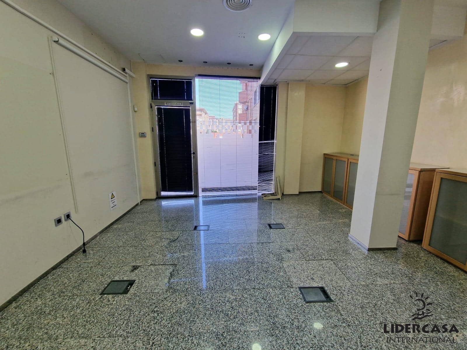 6 chambre Local Commercial à vendre à Murcie ville - 400 000 € (Ref: 9450748)