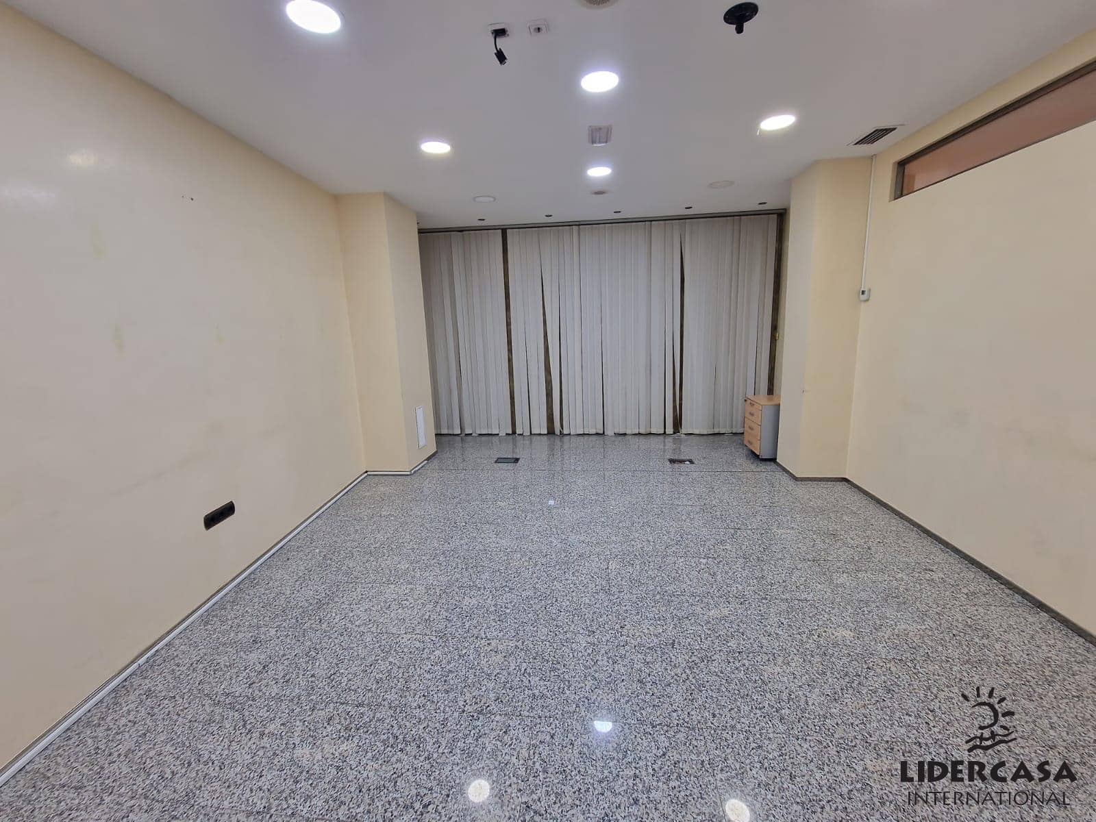 6 chambre Local Commercial à vendre à Murcie ville - 400 000 € (Ref: 9450748)