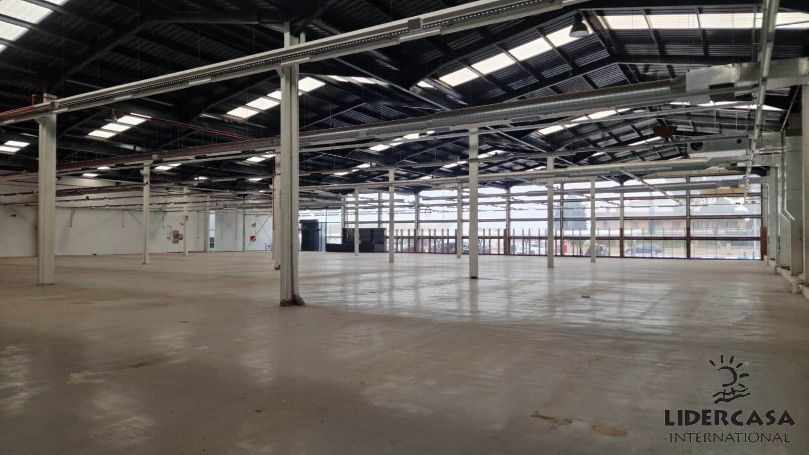 Commercial for sale in San Javier with garage - € 2,116,000 (Ref: 9450755)