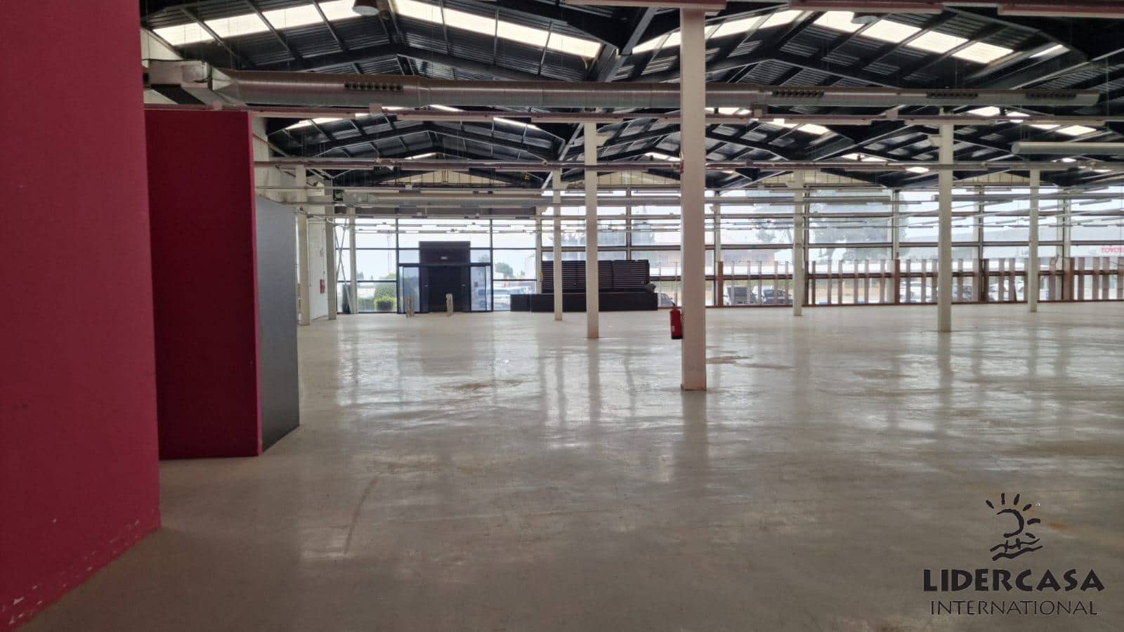 Commercial for sale in San Javier with garage - € 2,116,000 (Ref: 9450755)
