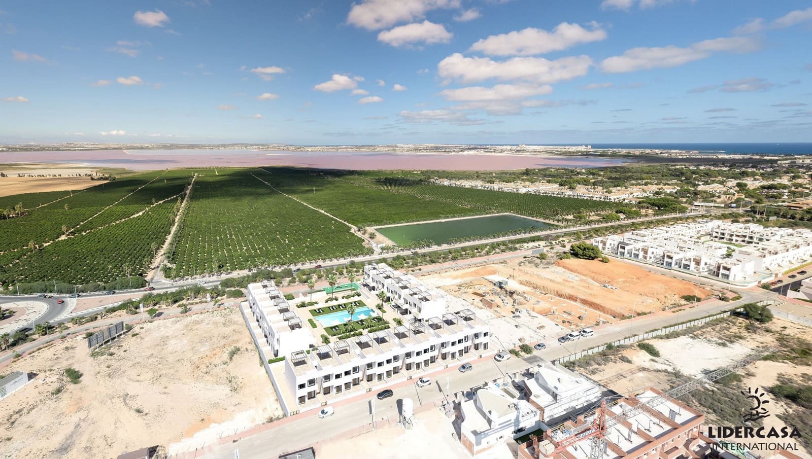 2 soveværelse Lejlighed til salg i Torrevieja med swimmingpool garage - € 264.000 (Ref: 9450758)