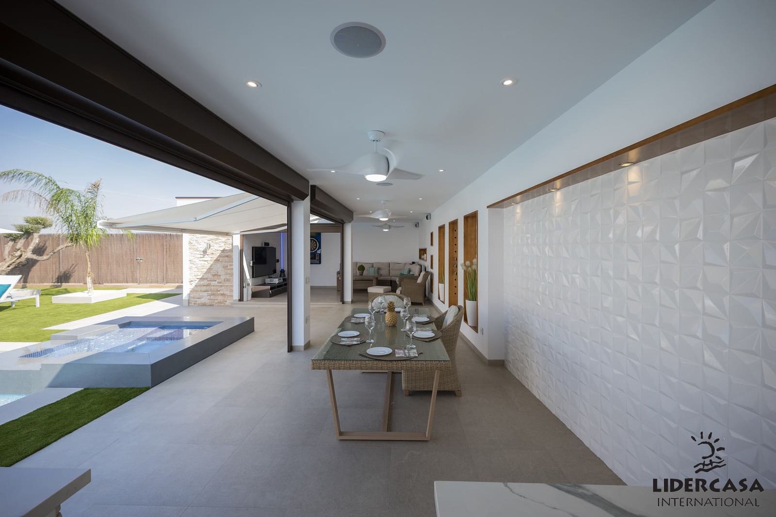 4 soverom Villa til salgs i Avileses med svømmebasseng garasje - € 1 850 000 (Ref: 9450759)