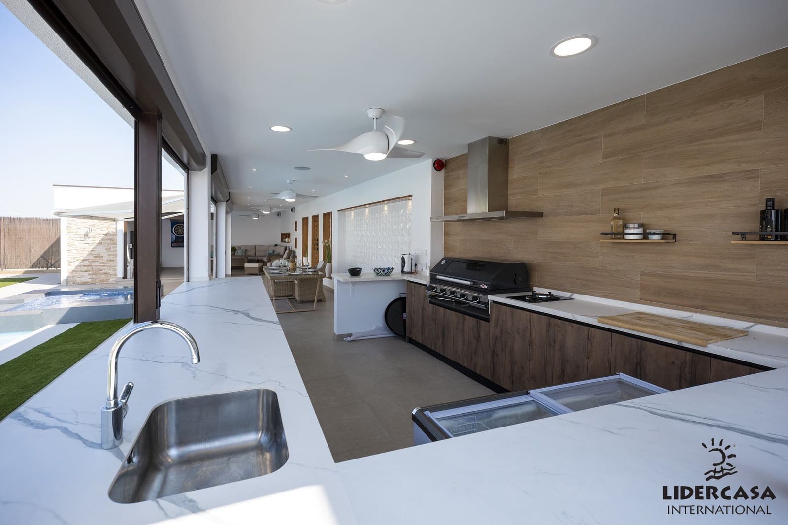 4 soverom Villa til salgs i Avileses med svømmebasseng garasje - € 1 850 000 (Ref: 9450759)