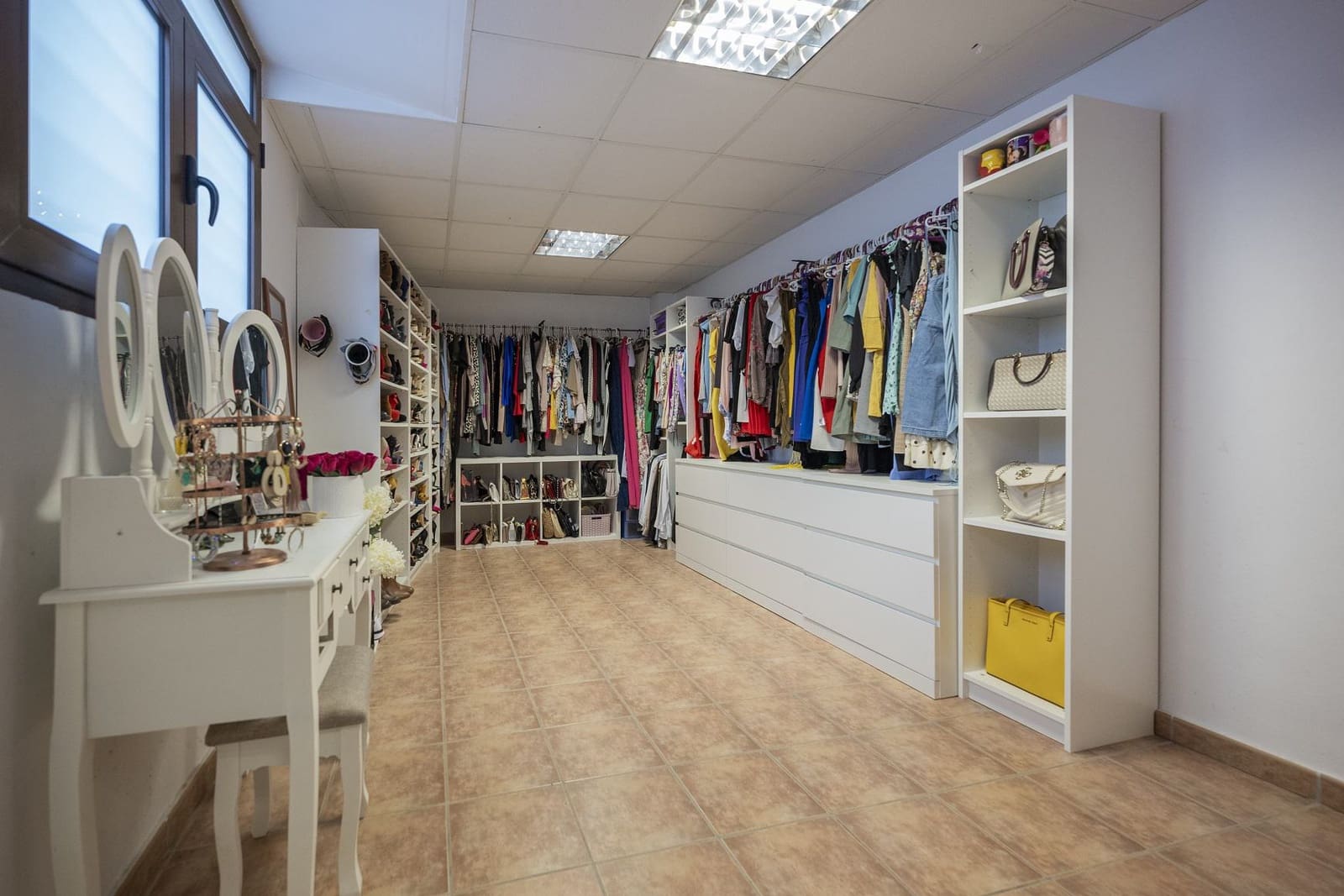 4 soverom Villa til salgs i Avileses med svømmebasseng garasje - € 1 850 000 (Ref: 9450759)