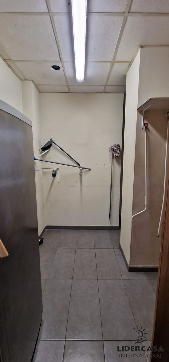 Commercieel te koop in Alcantarilla - € 89.950 (Ref: 9450763)