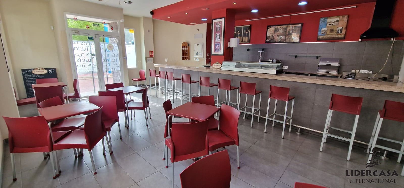 Commercieel te koop in Alcantarilla - € 89.950 (Ref: 9450763)