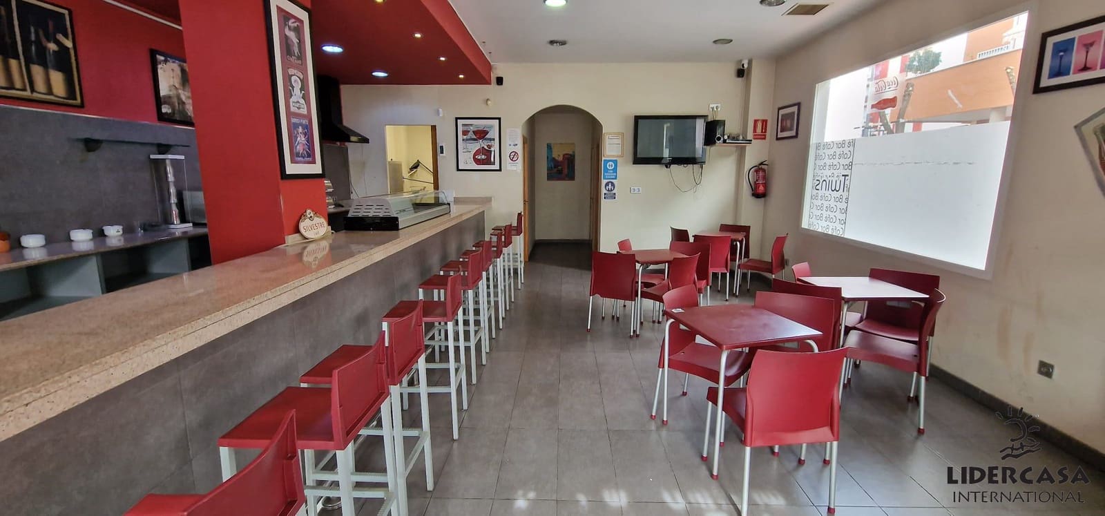 Commercieel te koop in Alcantarilla - € 89.950 (Ref: 9450763)