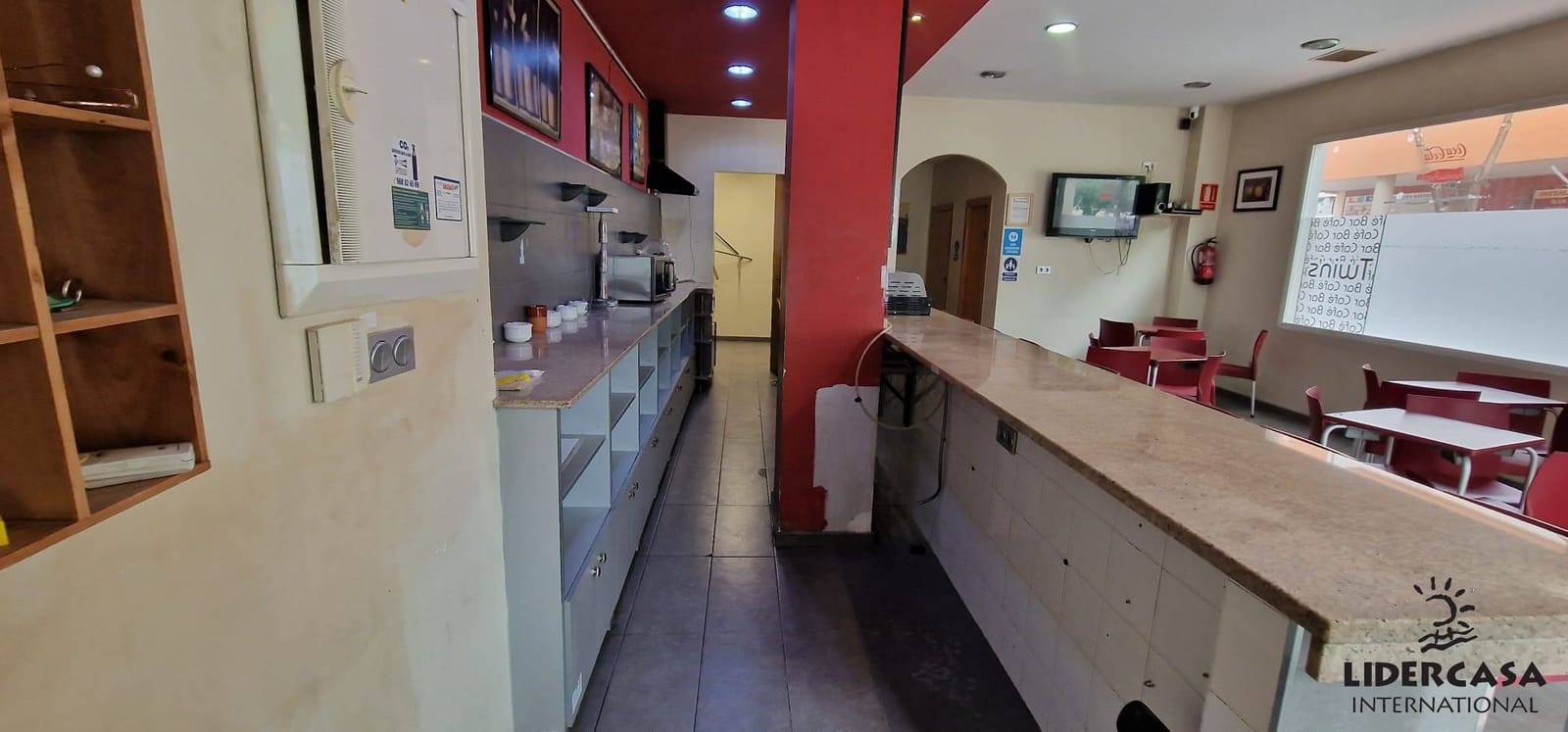 Commercieel te koop in Alcantarilla - € 89.950 (Ref: 9450763)