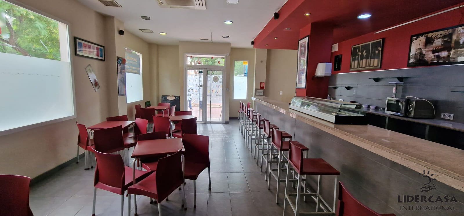 Commercieel te koop in Alcantarilla - € 89.950 (Ref: 9450763)