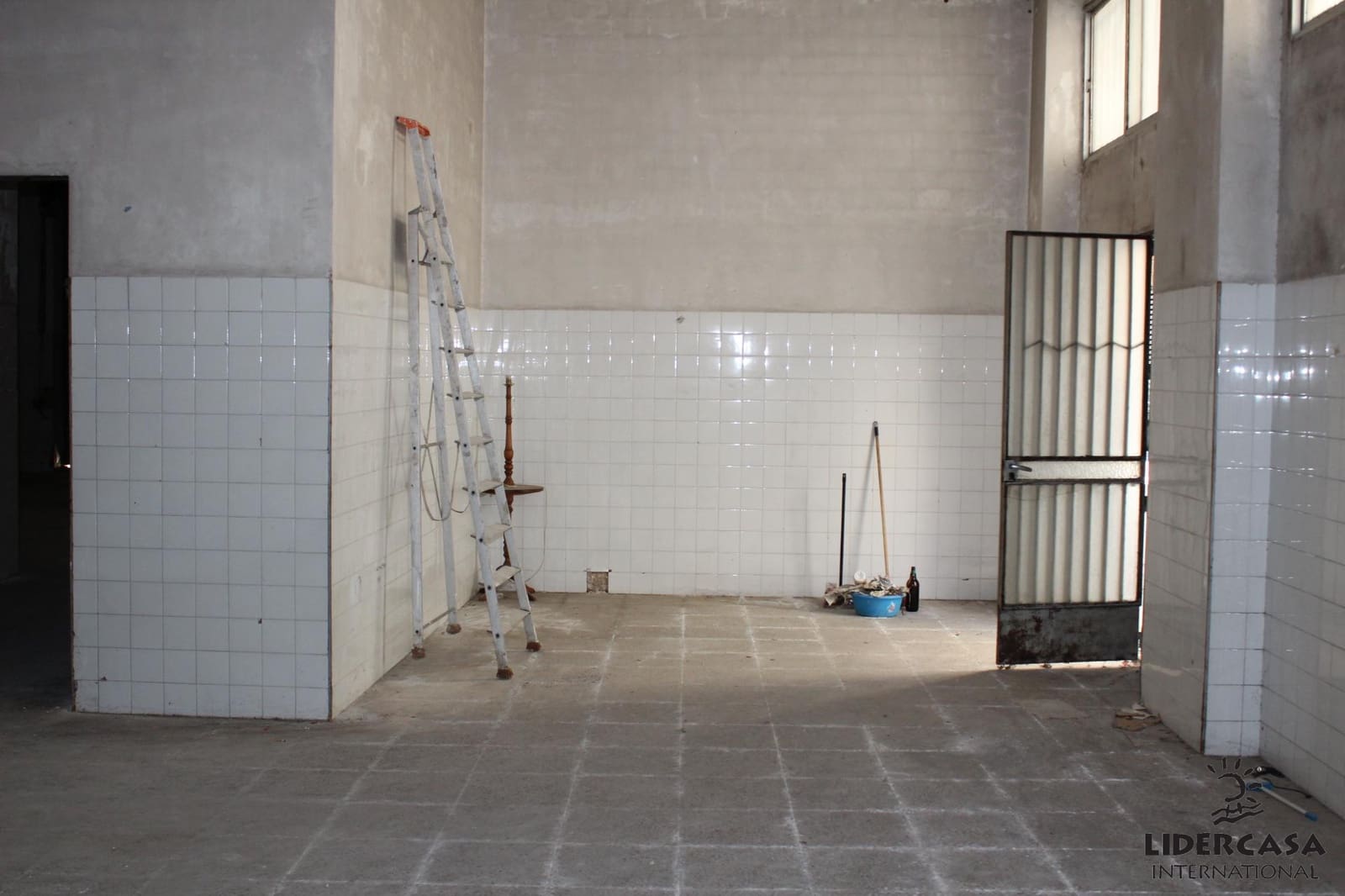 Kommersiell till salu i Murcia stad med garage - 400 000 € (Ref: 9450764)