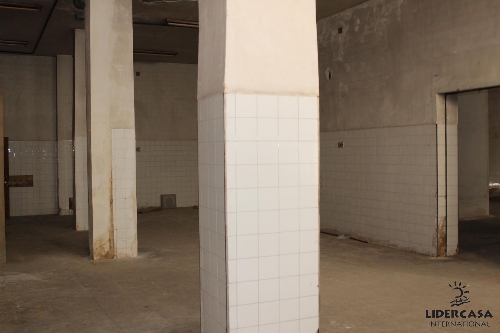 Kommersiell till salu i Murcia stad med garage - 400 000 € (Ref: 9450764)