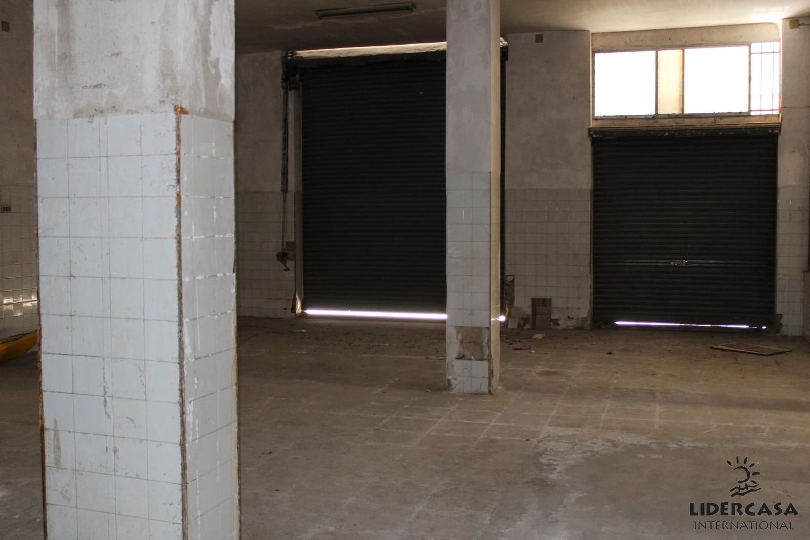 Kommersiell till salu i Murcia stad med garage - 400 000 € (Ref: 9450764)