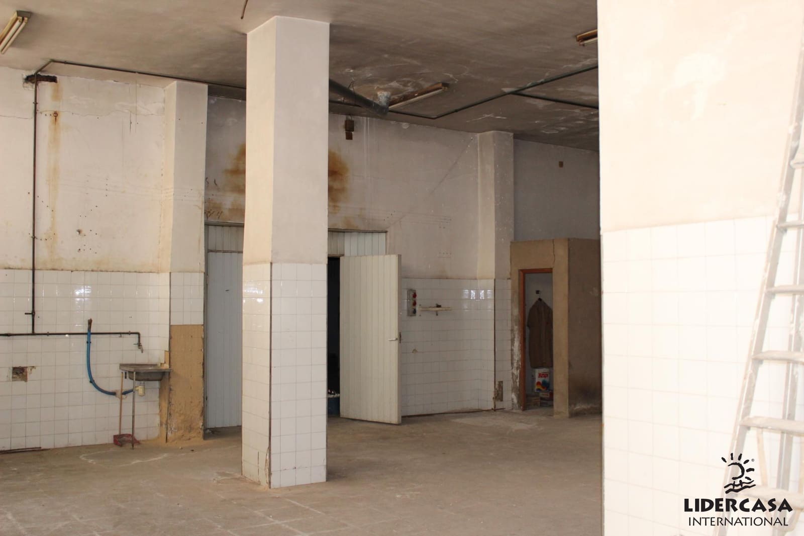 Kommersiell till salu i Murcia stad med garage - 400 000 € (Ref: 9450764)