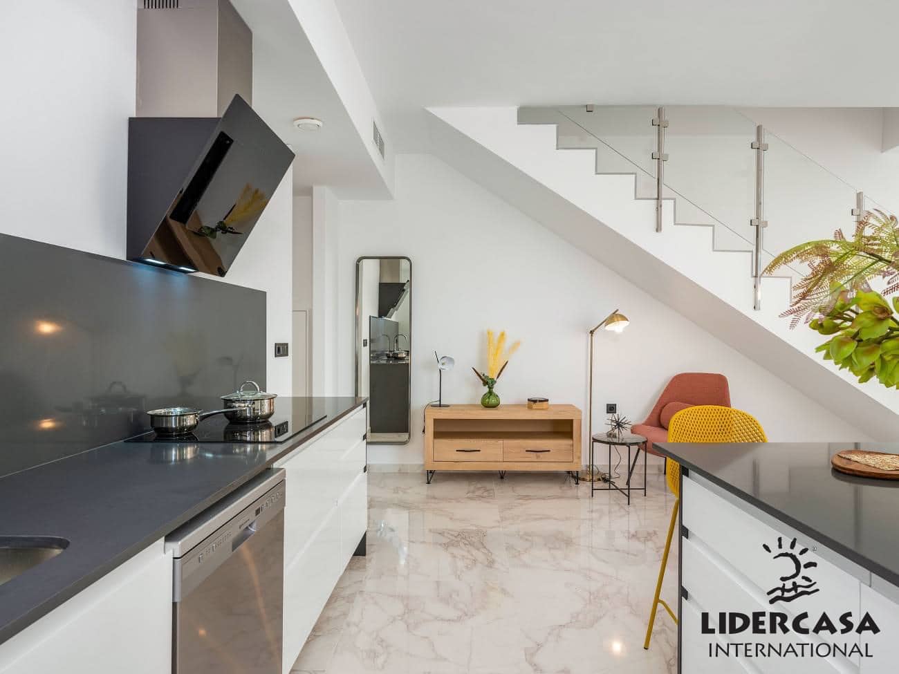 3 soverom Rekkehus til salgs i Benijofar med svømmebasseng garasje - € 350 000 (Ref: 9450771)