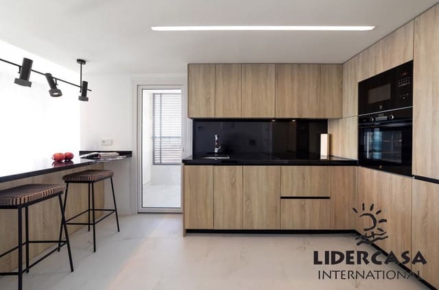 2 soveværelse Lejlighed til salg i Punta Prima, Torrevieja med swimmingpool garage - € 574.000 (Ref: 9450772)