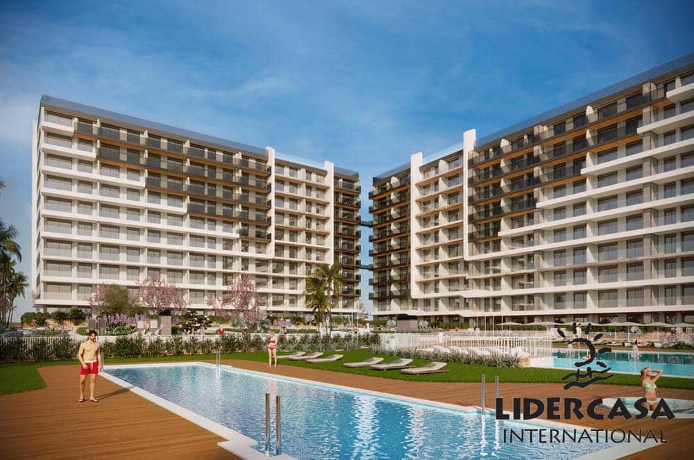 3 makuuhuone Kattohuoneisto myytävänä paikassa Torrevieja mukana uima-altaan 
autotalli - 339 000 € (Ref: 9450773)