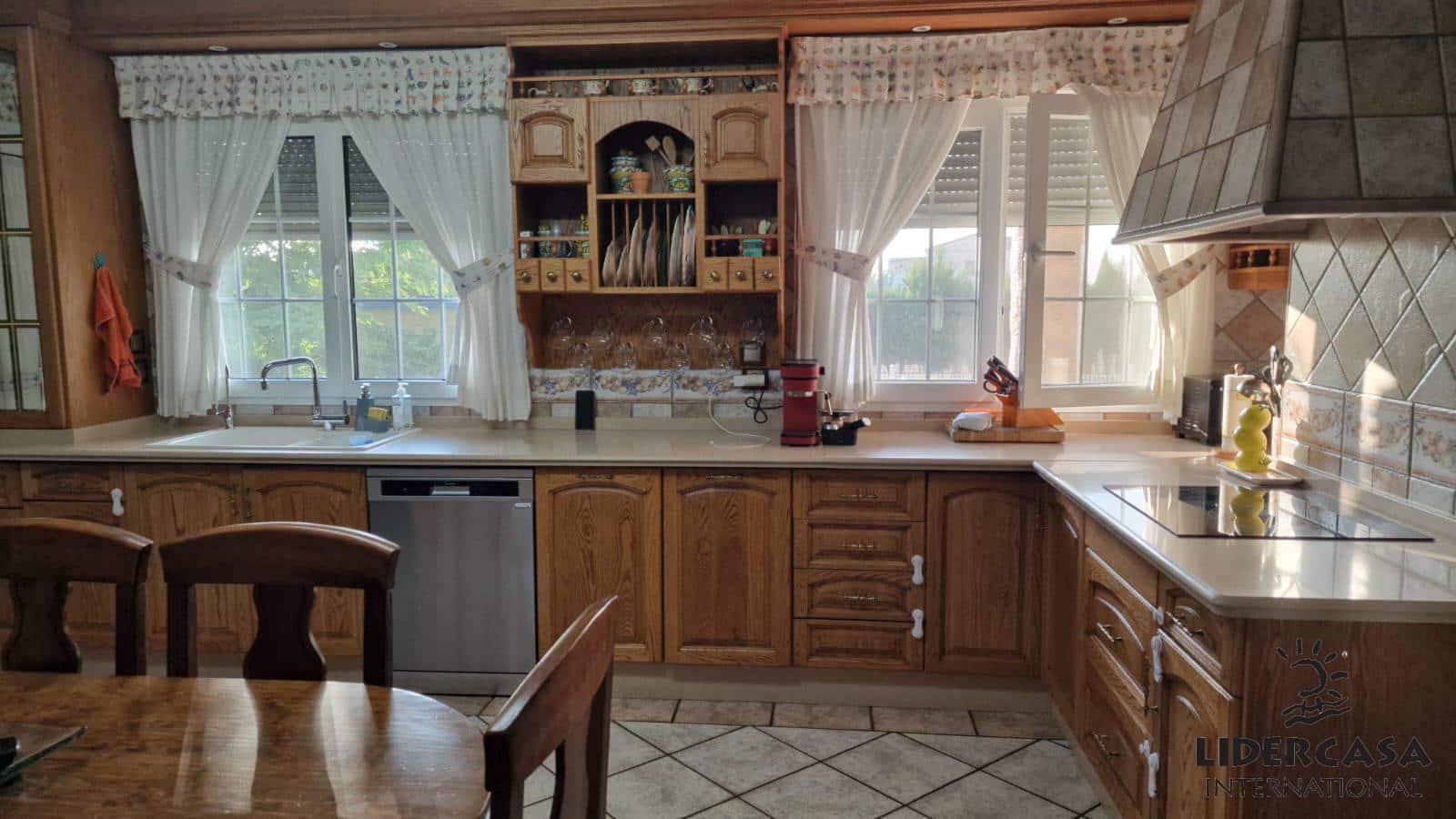 5 soverom Villa til salgs i El Raal med svømmebasseng garasje - € 649 950 (Ref: 9450777)