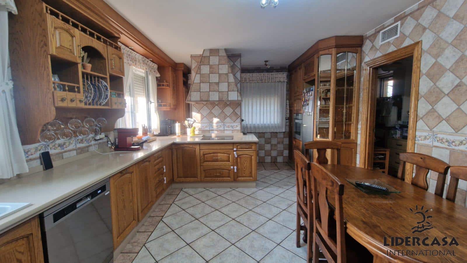 5 soverom Villa til salgs i El Raal med svømmebasseng garasje - € 649 950 (Ref: 9450777)