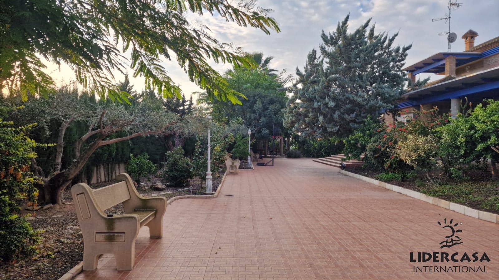 5 soverom Villa til salgs i El Raal med svømmebasseng garasje - € 649 950 (Ref: 9450777)