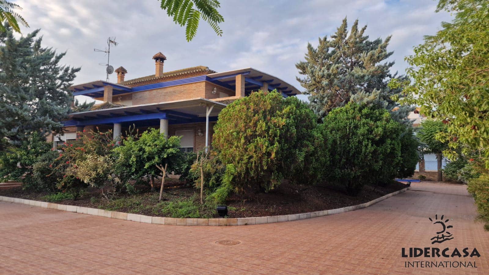 5 soverom Villa til salgs i El Raal med svømmebasseng garasje - € 649 950 (Ref: 9450777)