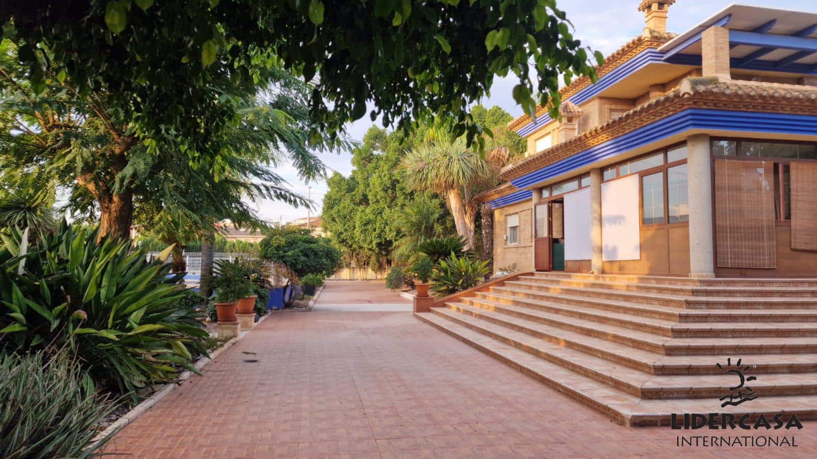 5 soverom Villa til salgs i El Raal med svømmebasseng garasje - € 649 950 (Ref: 9450777)