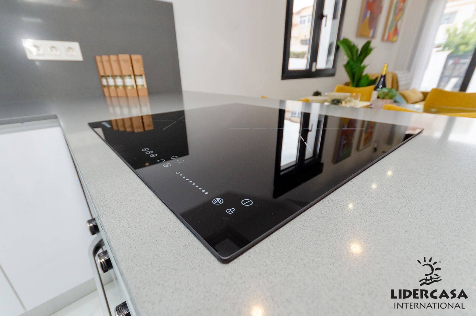 3 bedroom Semi-detached Villa for sale in Torrevieja with pool garage - € 385,000 (Ref: 9450781)