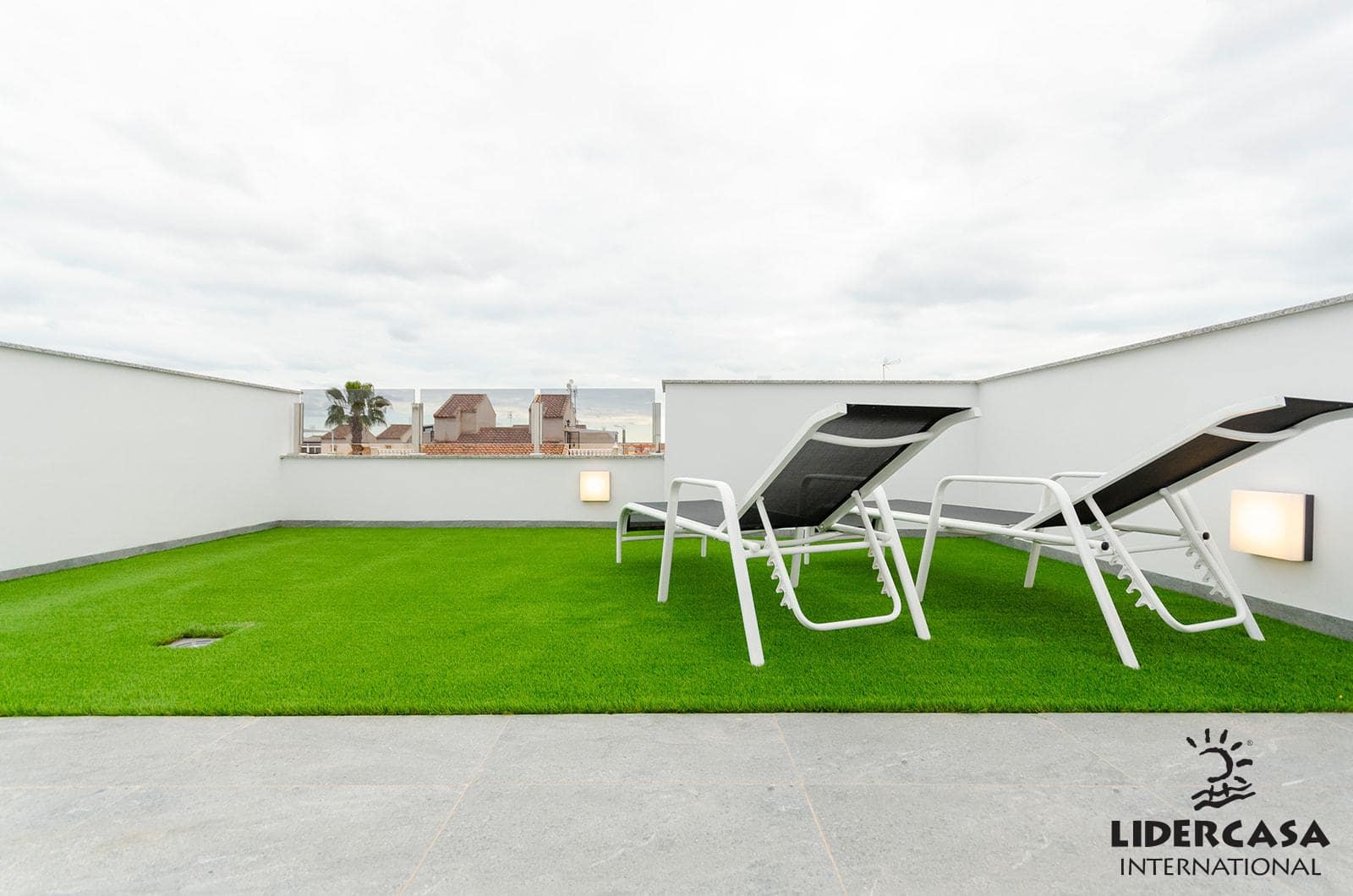 3 bedroom Semi-detached Villa for sale in Torrevieja with pool garage - € 385,000 (Ref: 9450781)