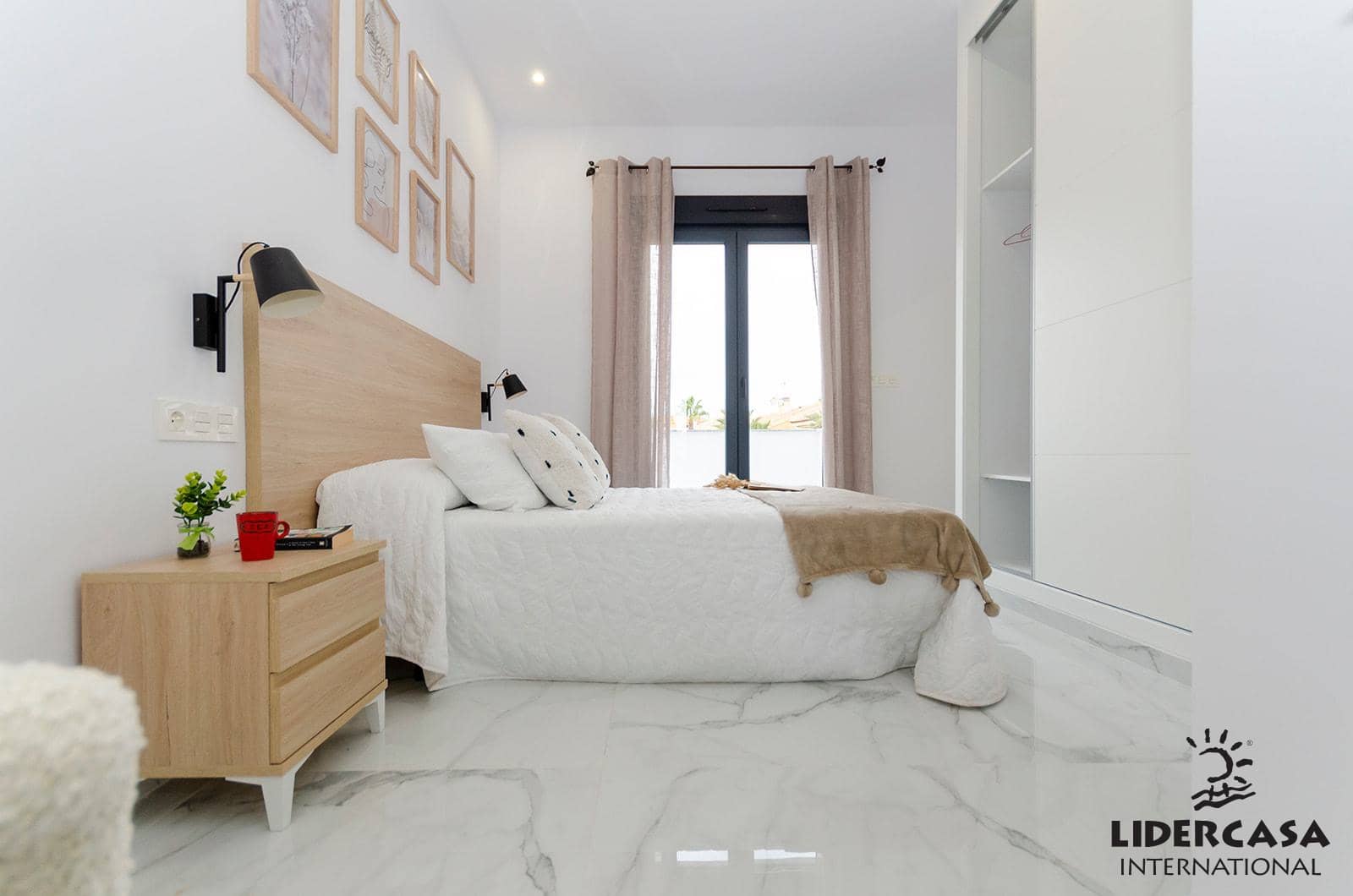 3 bedroom Semi-detached Villa for sale in Torrevieja with pool garage - € 385,000 (Ref: 9450781)