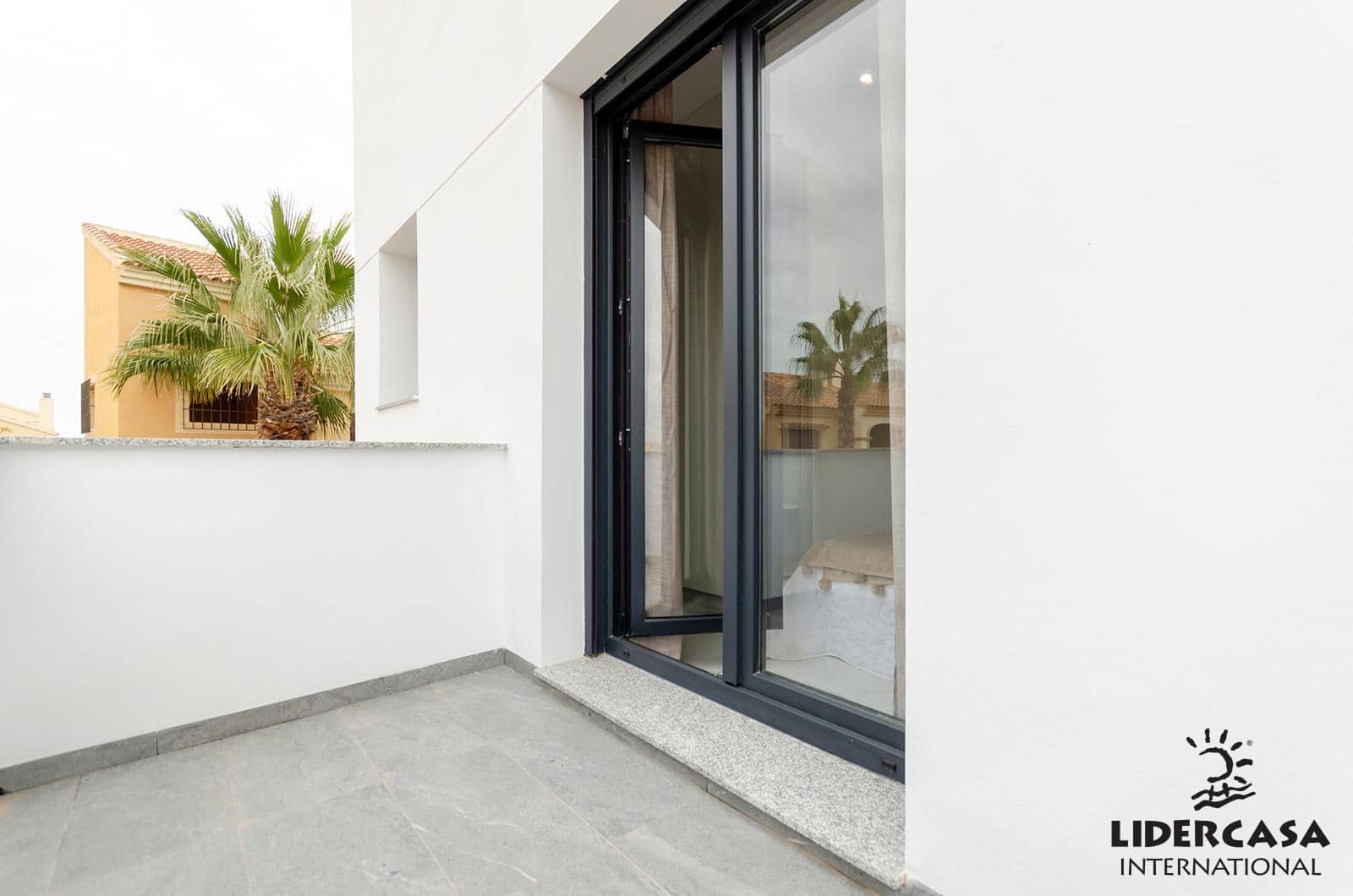 3 bedroom Semi-detached Villa for sale in Torrevieja with pool garage - € 385,000 (Ref: 9450781)