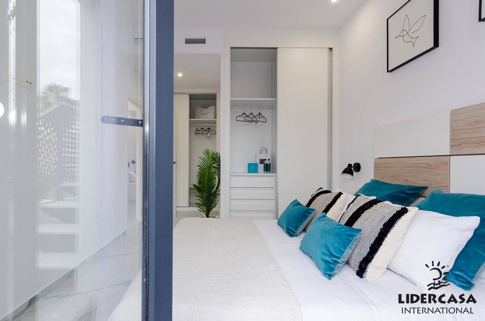 3 bedroom Semi-detached Villa for sale in Torrevieja with pool garage - € 385,000 (Ref: 9450781)