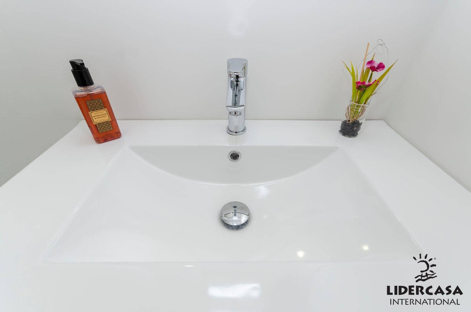 3 bedroom Semi-detached Villa for sale in Torrevieja with pool garage - € 385,000 (Ref: 9450781)