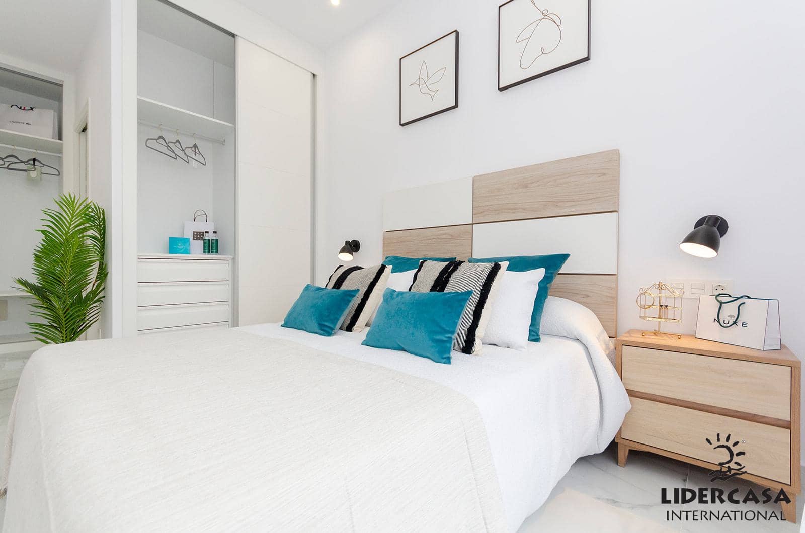 3 bedroom Semi-detached Villa for sale in Torrevieja with pool garage - € 385,000 (Ref: 9450781)