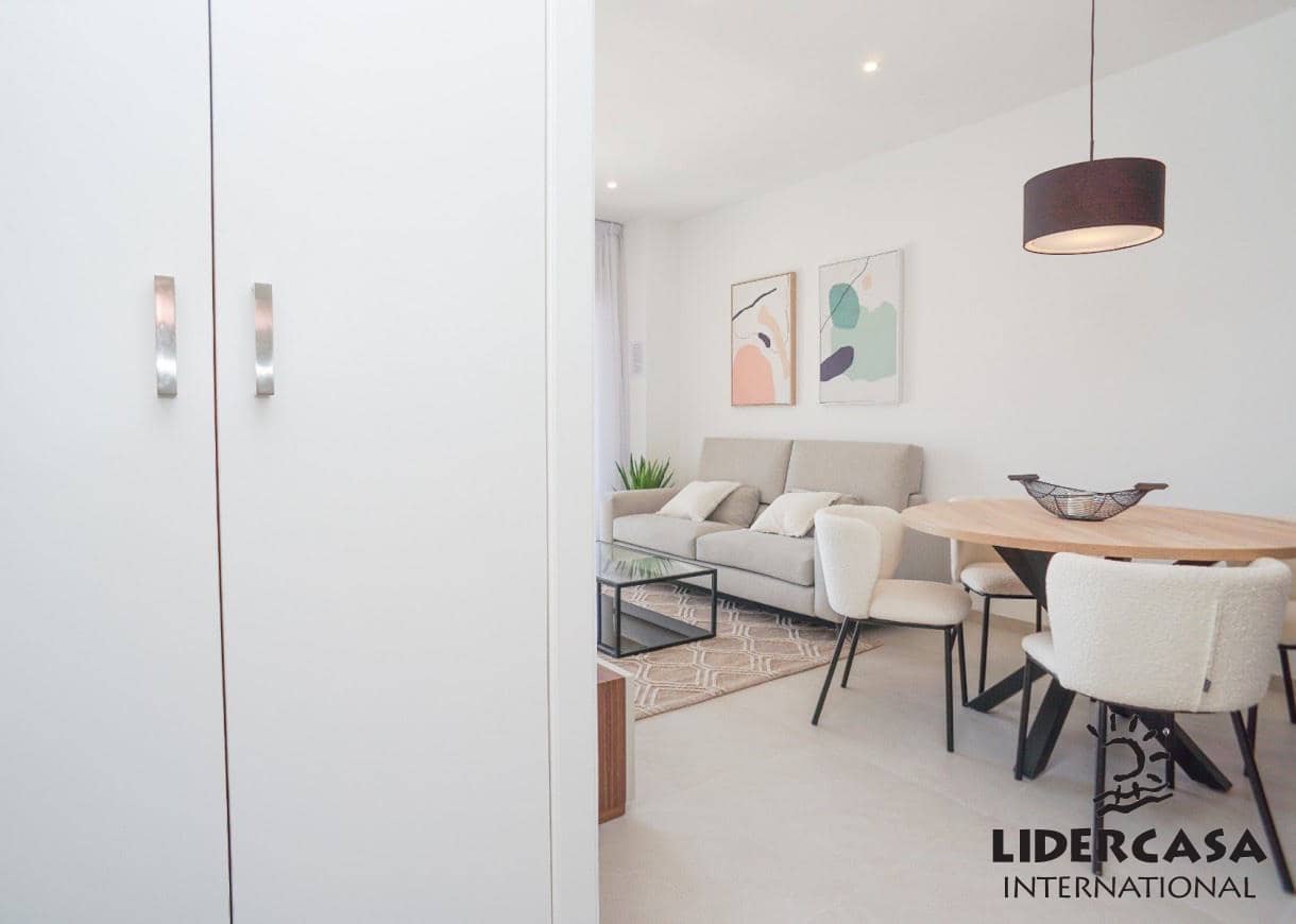 2 quarto Apartamento para venda em Torrevieja com piscina - 285 000 € (Ref: 9450782)