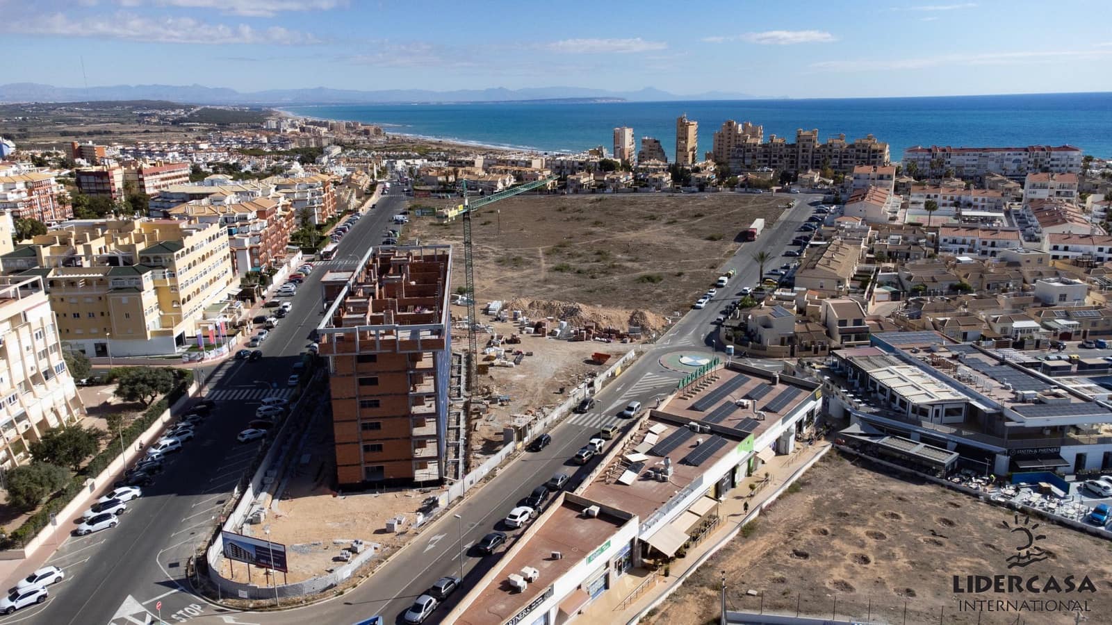 2 quarto Apartamento para venda em Torrevieja com piscina - 285 000 € (Ref: 9450782)