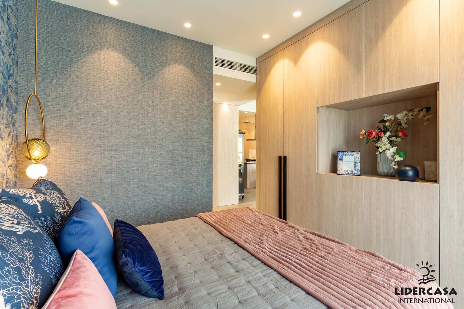 3 slaapkamer Rijtjeshuis te koop in Algorfa met zwembad garage - € 559.000 (Ref: 9450786)