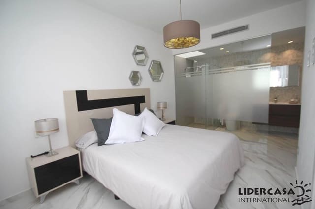 3 Zimmer Apartment zu verkaufen in San Miguel de Salinas mit Pool Garage - 360.000 € (Ref: 9450787)