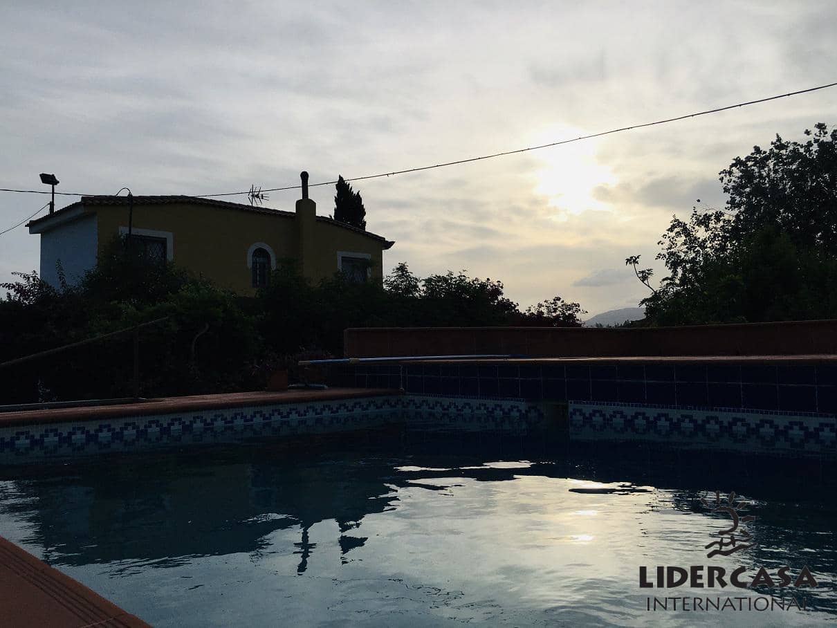 Chalet de 5 habitaciones en Fuente Alamo de Murcia en venta con garaje - 260.000 € (Ref: 9450788)