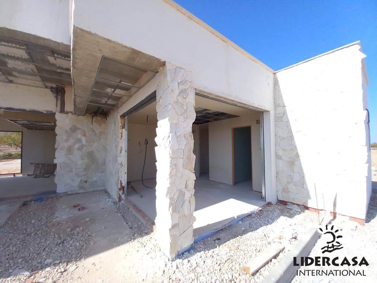 4 quarto Moradia para venda em Pinoso com piscina garagem - 598 000 € (Ref: 9450790)