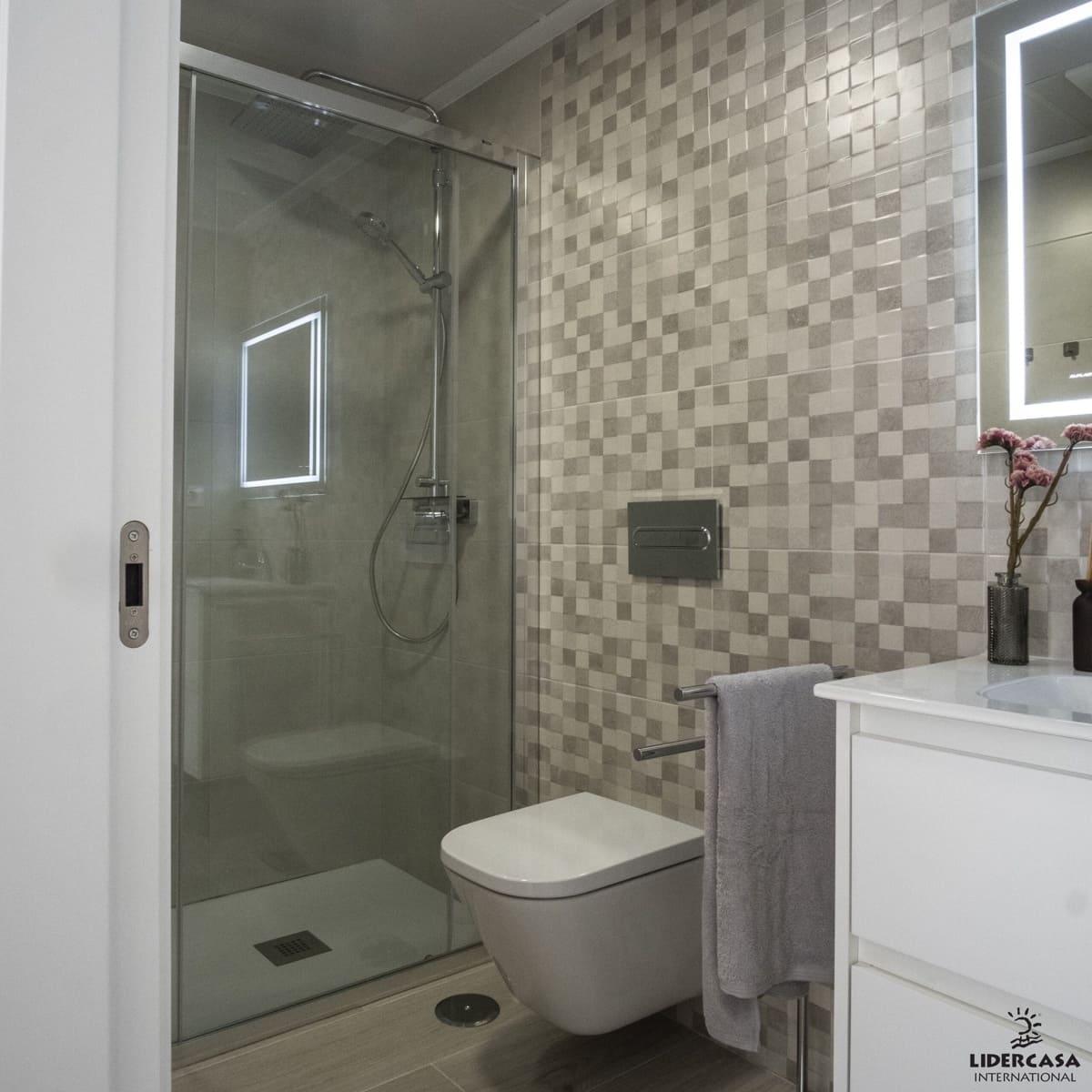 3 makuuhuone Rivitalo myytävänä paikassa Avileses mukana uima-altaan 
autotalli - 269 000 € (Ref: 9450795)