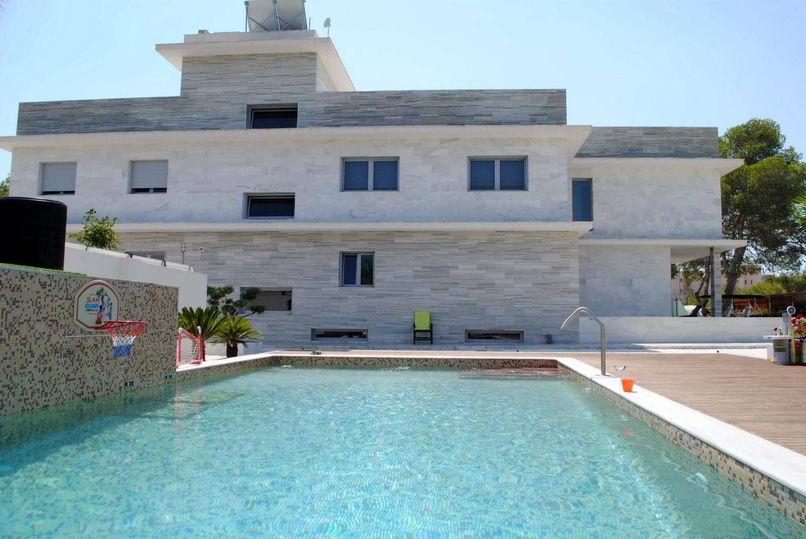 Chalet de 8 habitaciones en Orihuela en venta con piscina garaje - 1.400.000 € (Ref: 9450797)