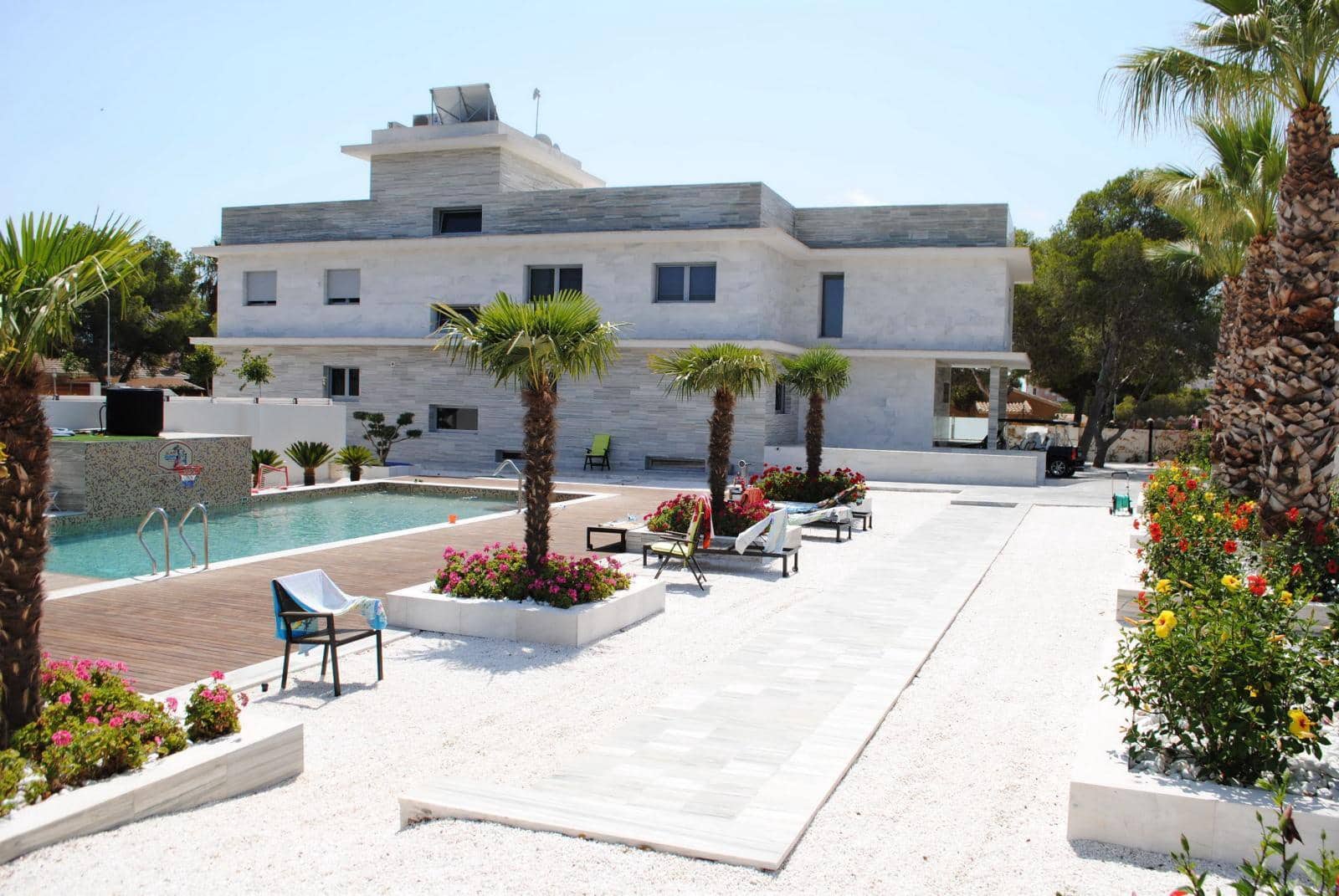 Chalet de 8 habitaciones en Orihuela en venta con piscina garaje - 1.400.000 € (Ref: 9450797)