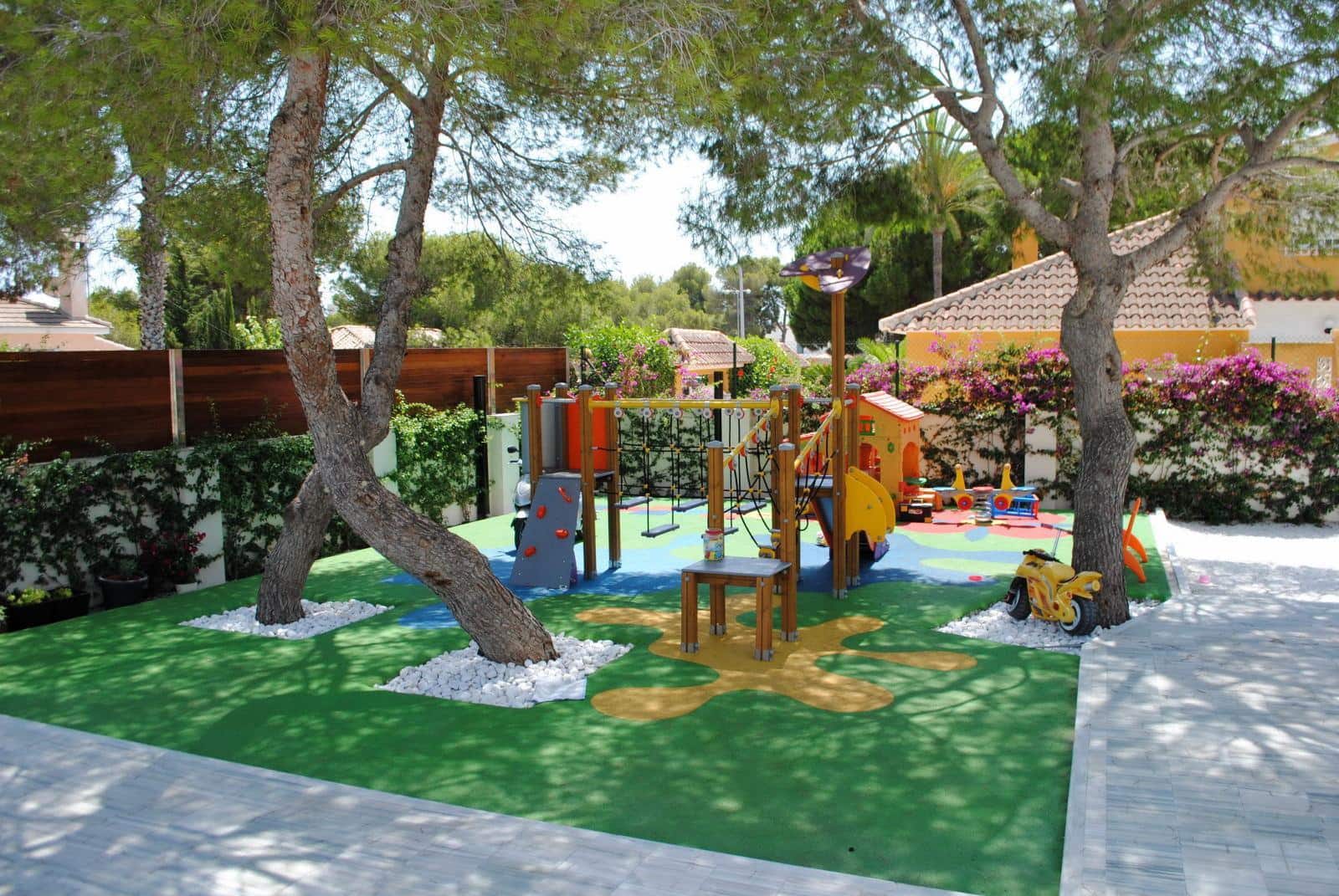 Chalet de 8 habitaciones en Orihuela en venta con piscina garaje - 1.400.000 € (Ref: 9450797)