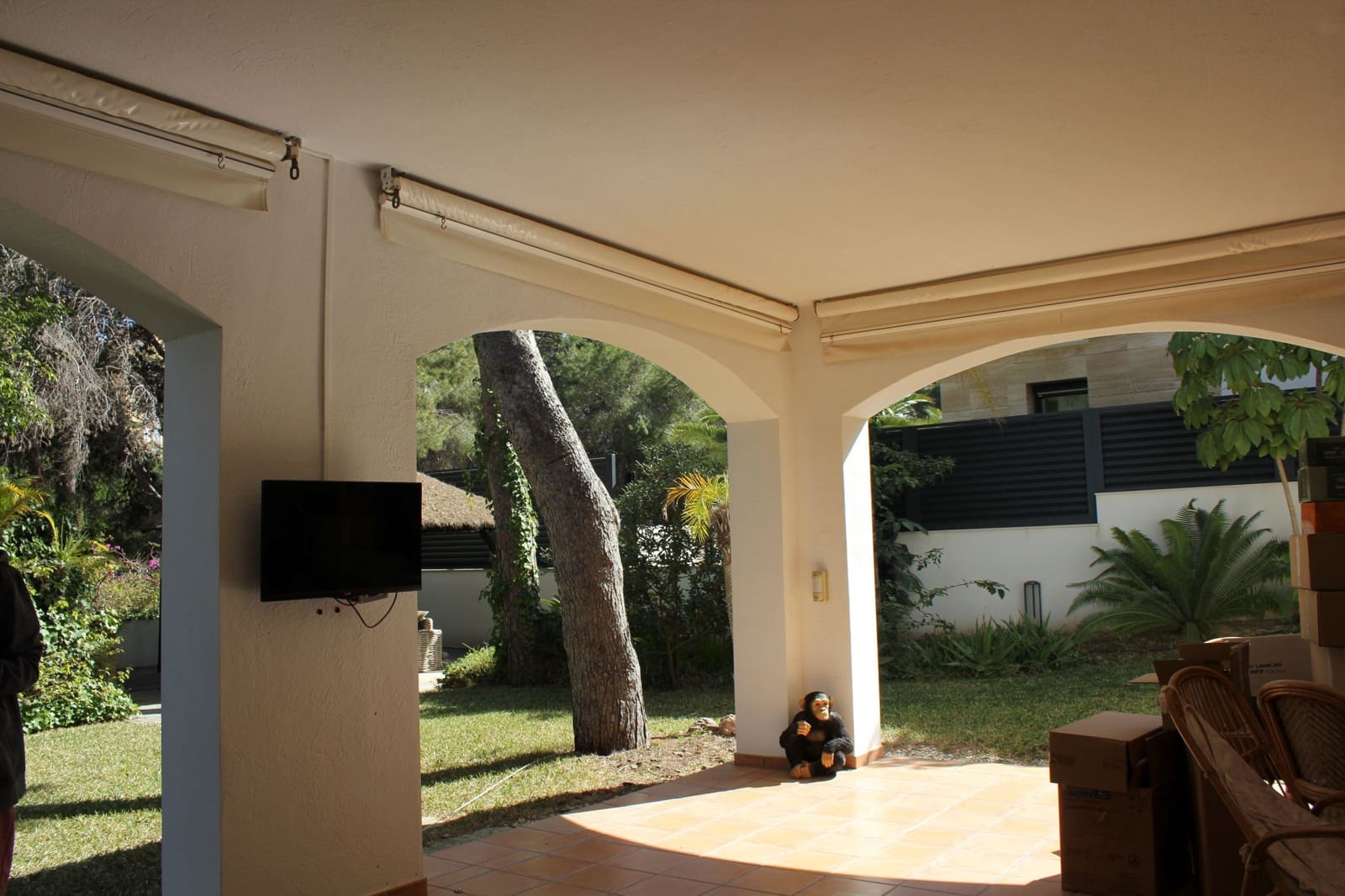 5 makuuhuone Huvila myytävänä paikassa Dehesa de Campoamor mukana uima-altaan 
autotalli - 1 100 000 € (Ref: 9450798)