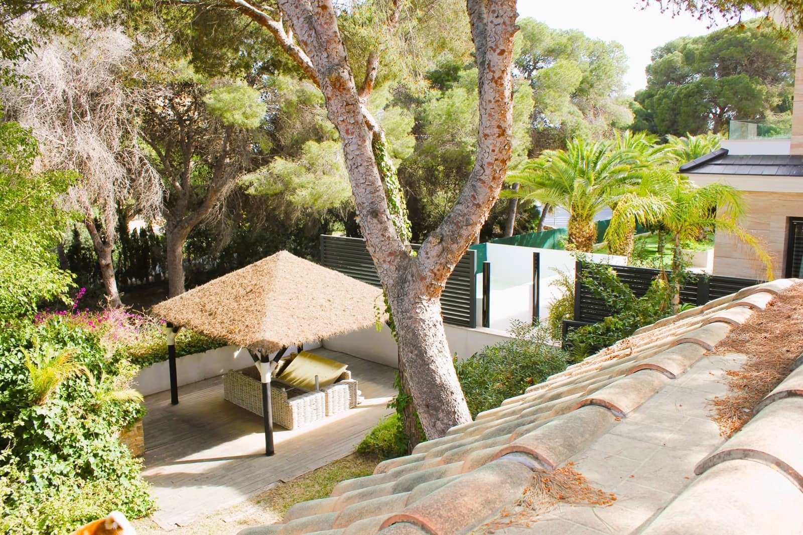 5 makuuhuone Huvila myytävänä paikassa Dehesa de Campoamor mukana uima-altaan 
autotalli - 1 100 000 € (Ref: 9450798)