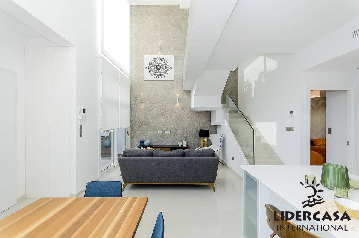 3 soverom Kjedet enebolig til salgs i Vera med svømmebasseng garasje - € 375 000 (Ref: 9450803)