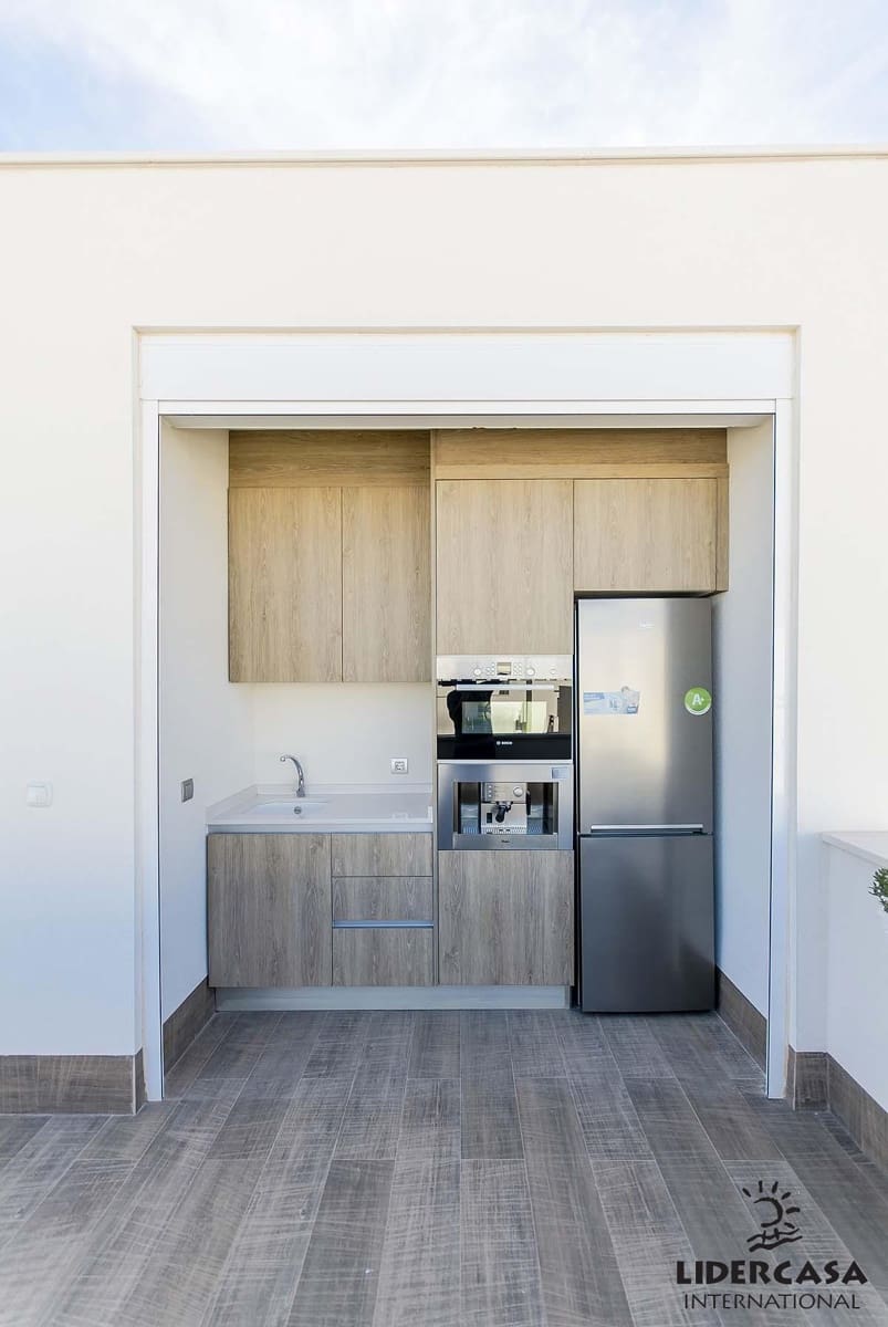 3 soverom Kjedet enebolig til salgs i Vera med svømmebasseng garasje - € 375 000 (Ref: 9450803)