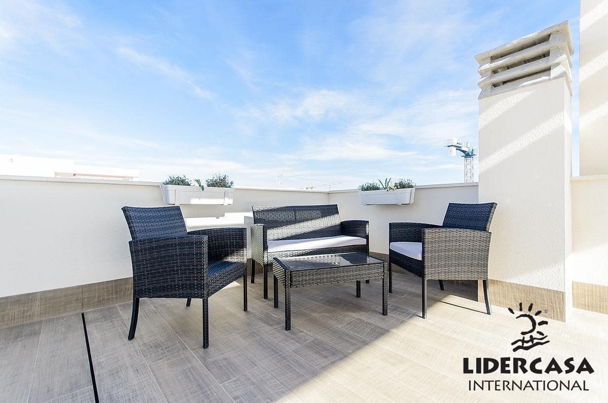 3 soverom Kjedet enebolig til salgs i Vera med svømmebasseng garasje - € 375 000 (Ref: 9450803)