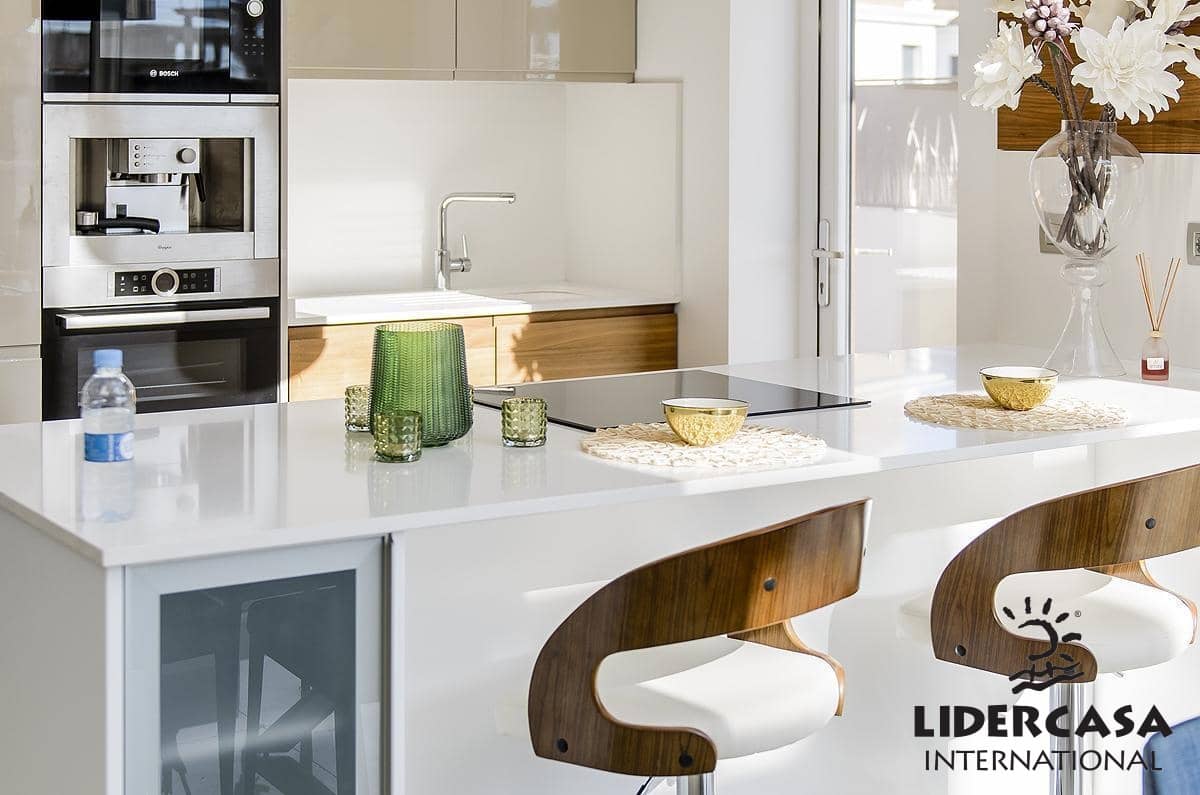 3 soverom Kjedet enebolig til salgs i Vera med svømmebasseng garasje - € 375 000 (Ref: 9450803)